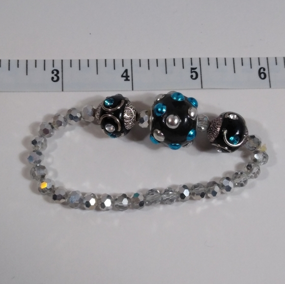 Bracelet Black Silver Blue Beaded Stretch Handmade - Picture 4 of 4